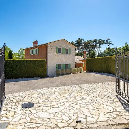 Goretini By Interhome Nedeščina